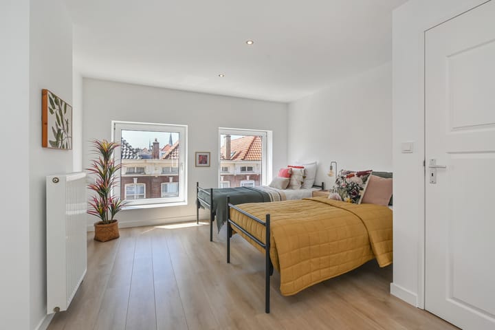 Photo 49 of Tollensstraat 107