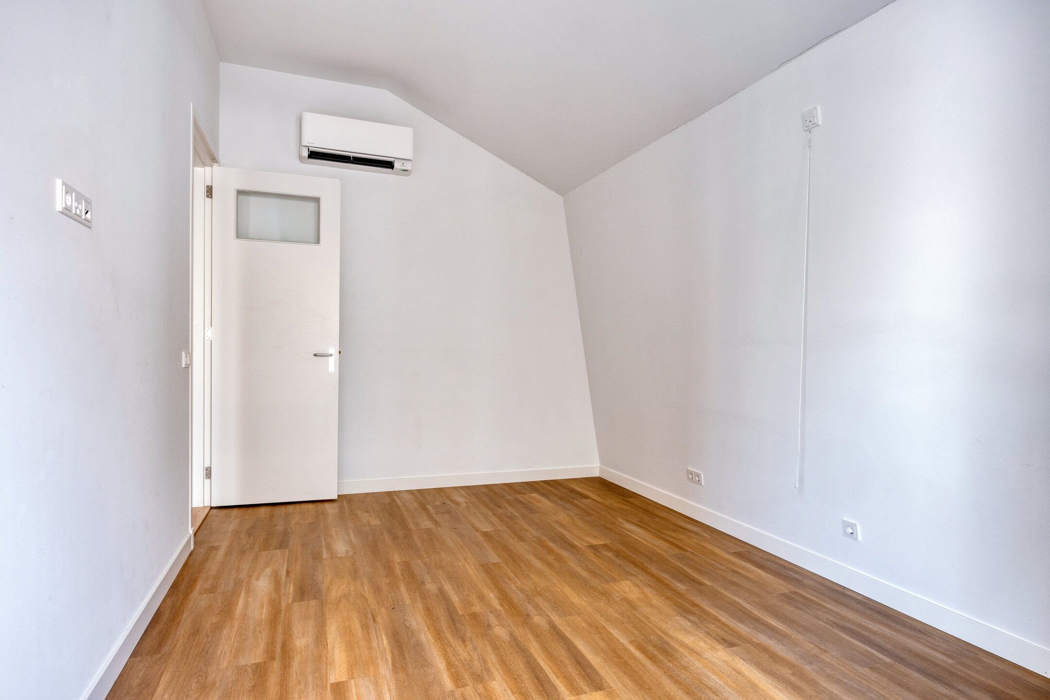 Photo 27 of Kloosterstraat 8-B