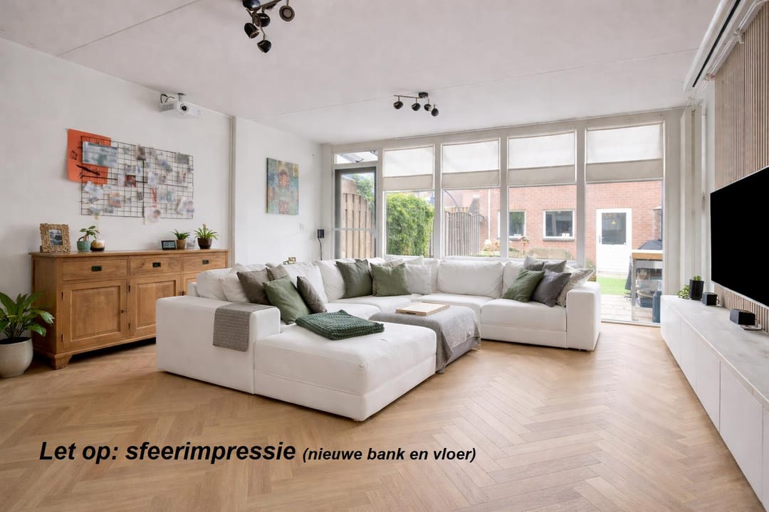 Foto 2 van Gelaarsde Kat 43