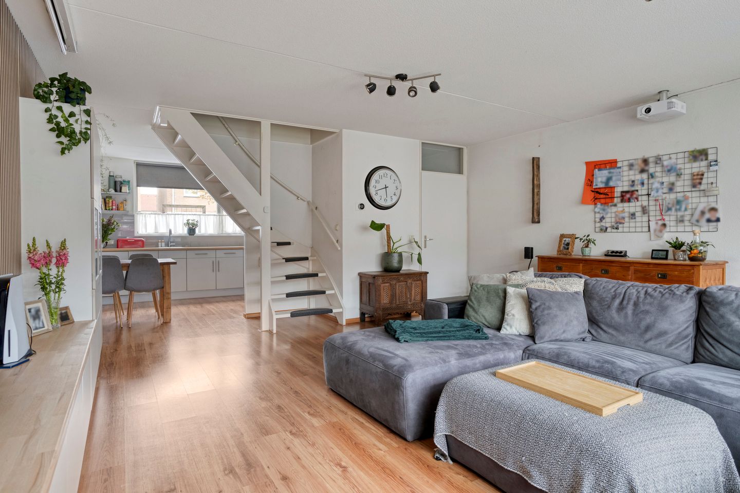 Foto 5 van Gelaarsde Kat 43