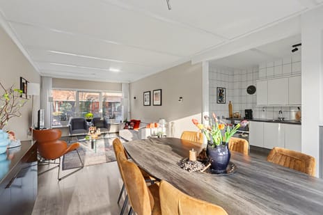 Borg Ewsum 25 tertiary image