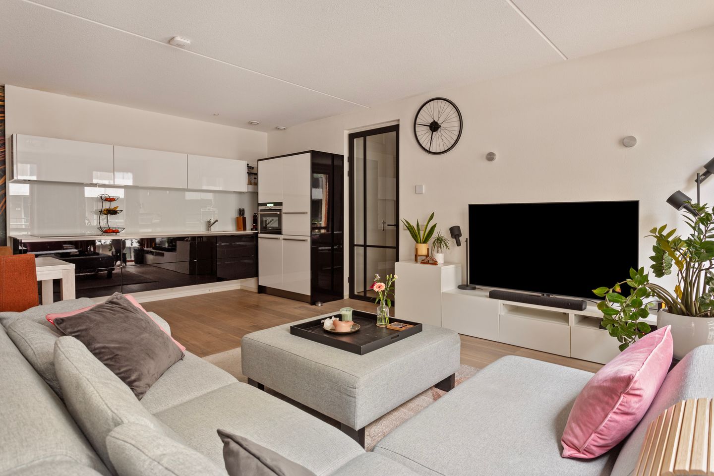 Photo 5 of Bordeslaan 348