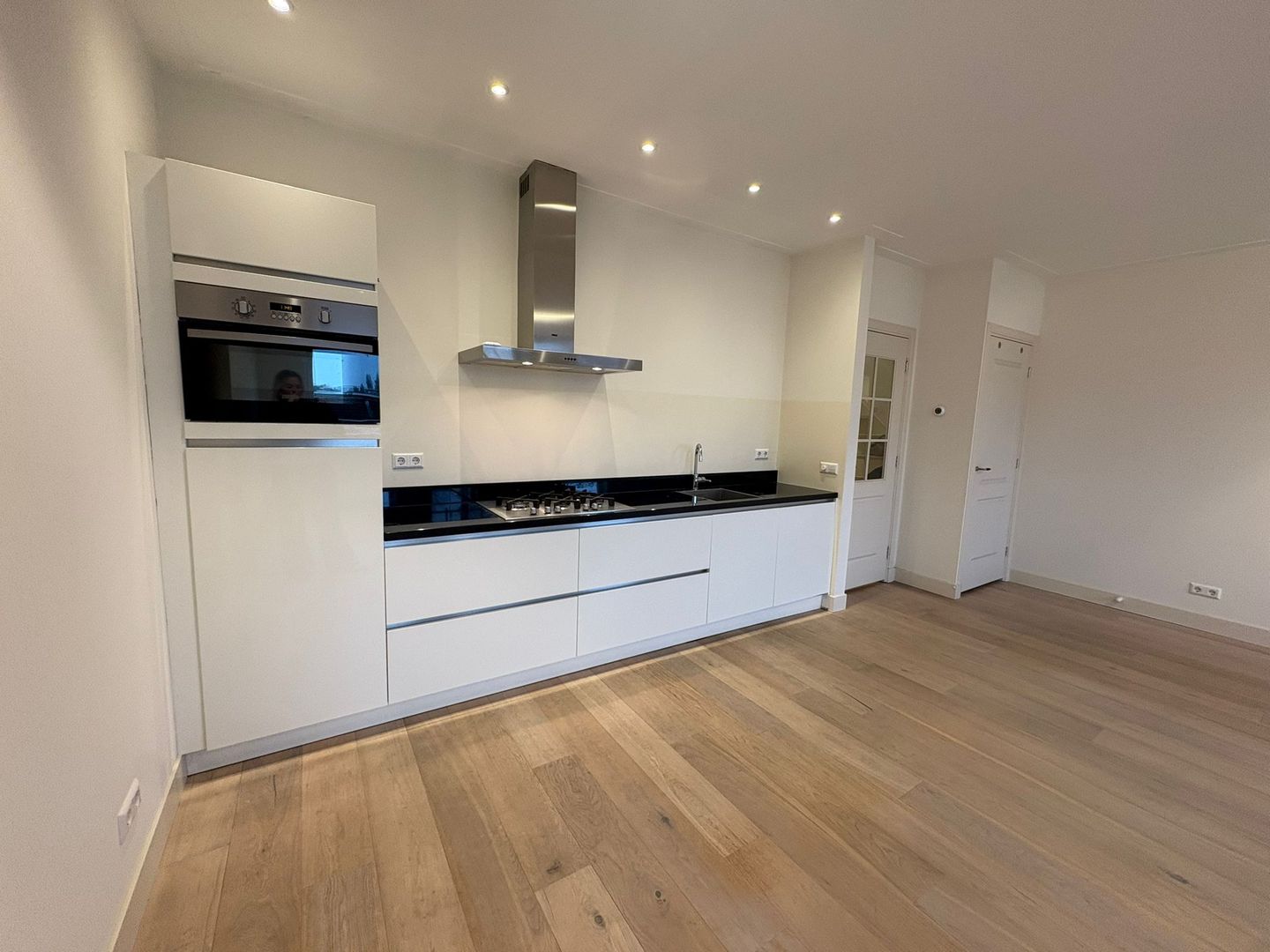 Photo 5 of Frans van Mierisstraat 48-4