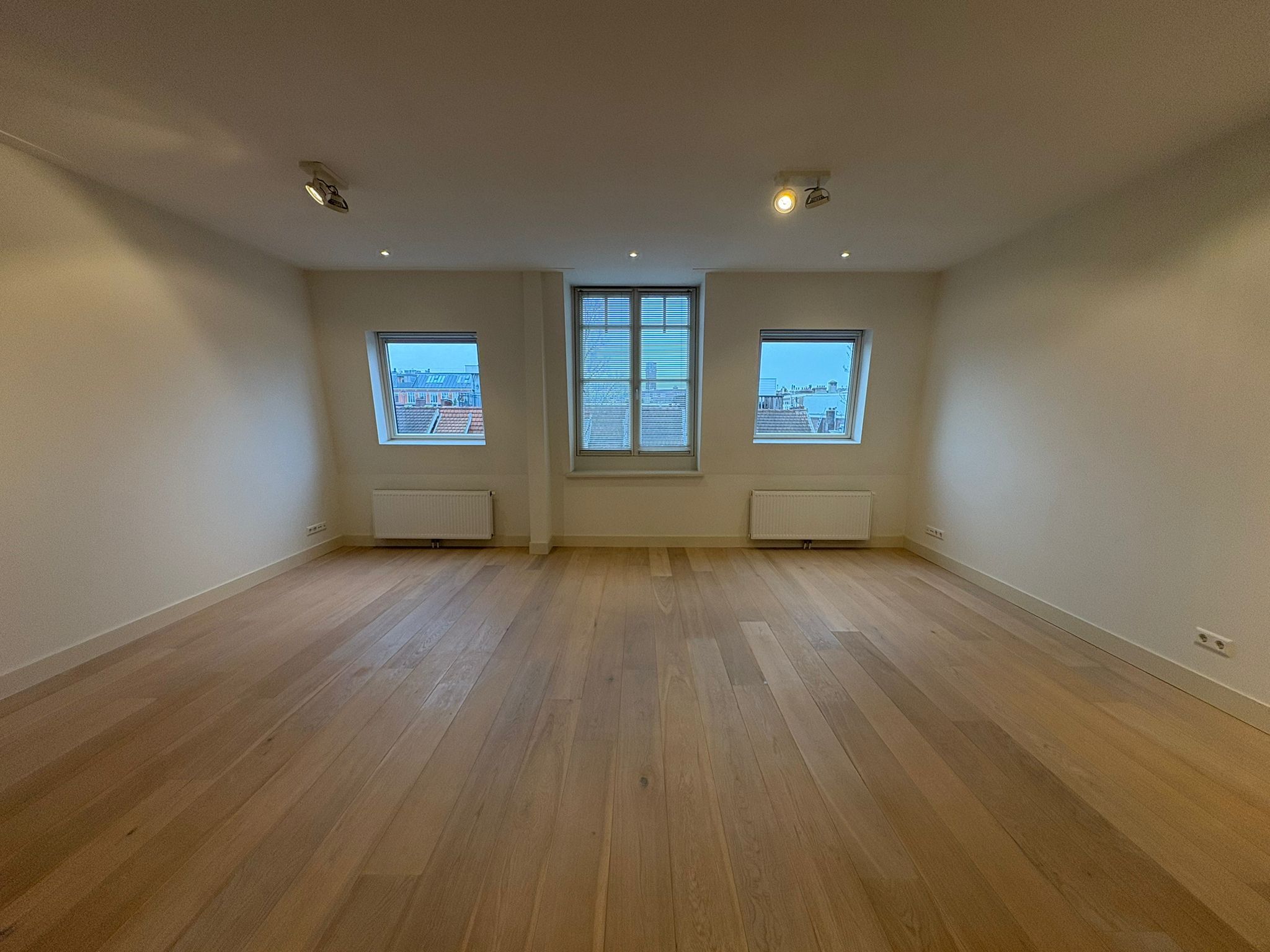 Photo 9 of Frans van Mierisstraat 48-4