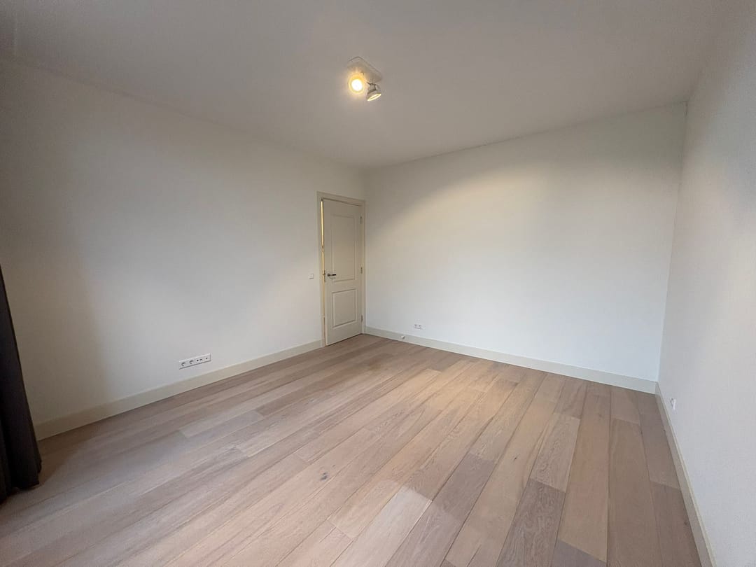 Photo 13 of Frans van Mierisstraat 48-4