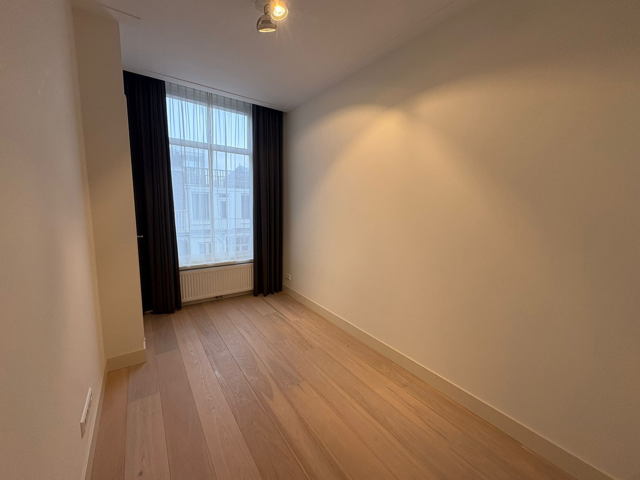 Photo 15 of Frans van Mierisstraat 48-4