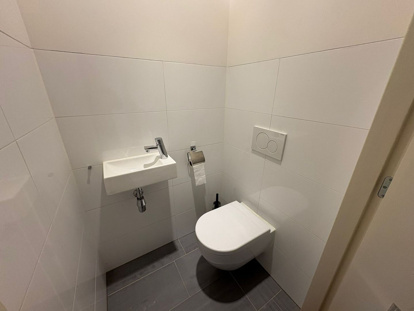 Photo 19 of Frans van Mierisstraat 48-4