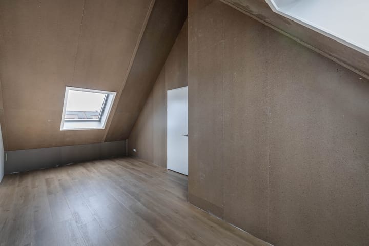 Photo 32 of Knopbies 120