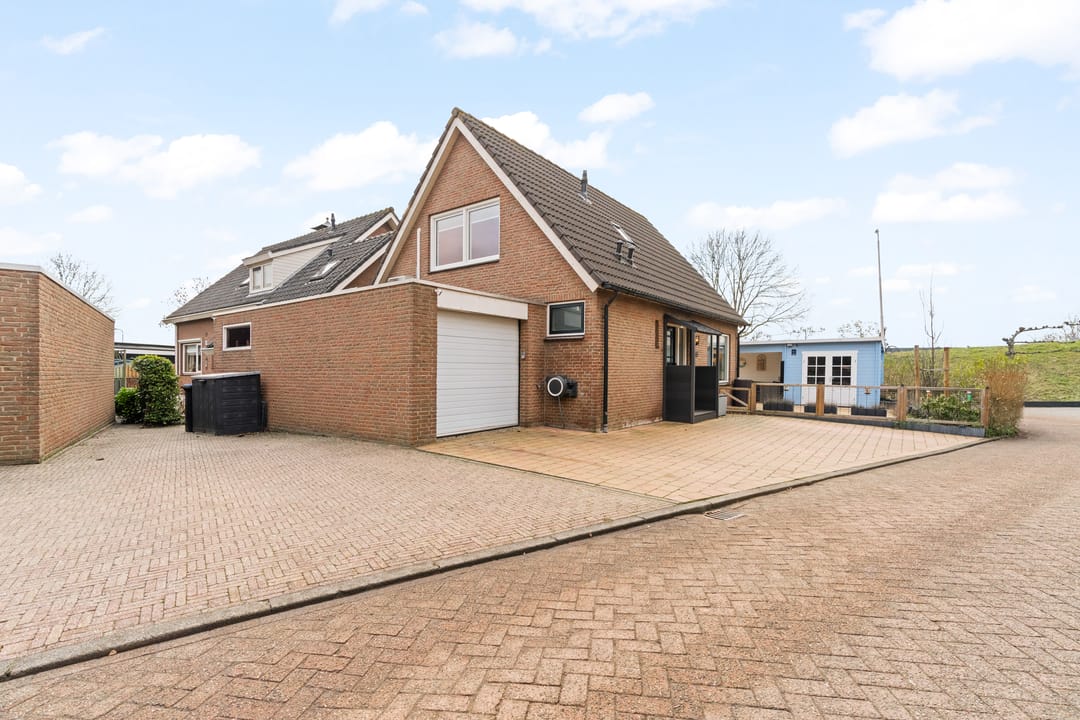 Photo 2 of Aelbrecht van Naaldwijklaan 45