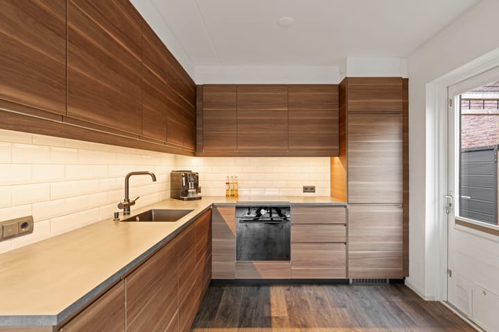 Photo 4 of Aelbrecht van Naaldwijklaan 45