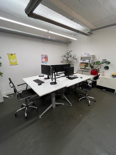 View photo 2 of Parklaan 8