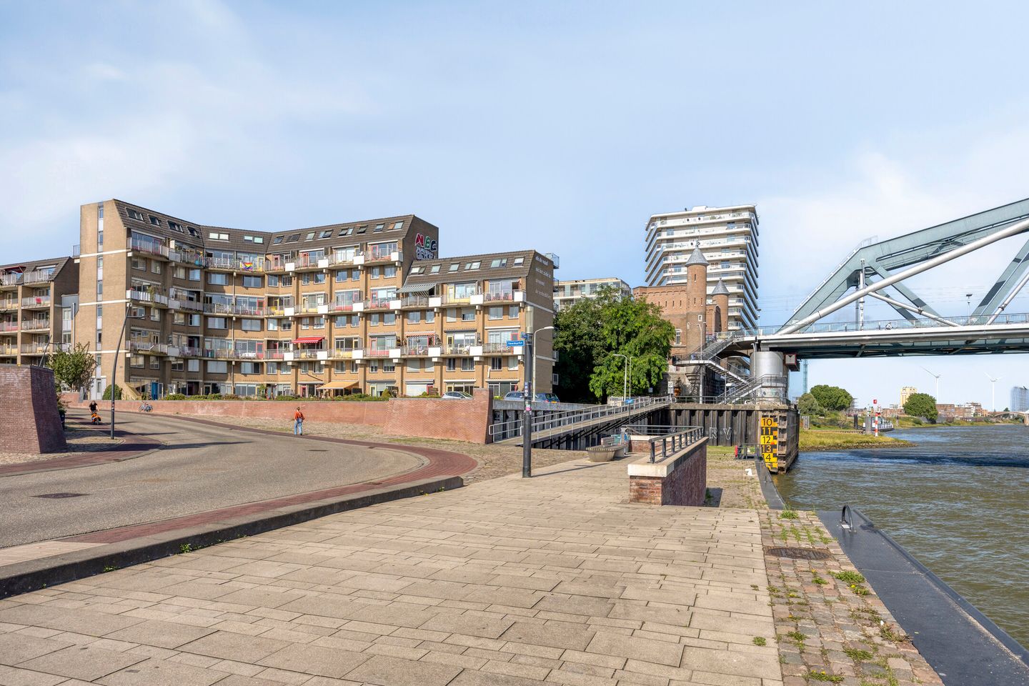 Foto 35 van Veemarkt 221