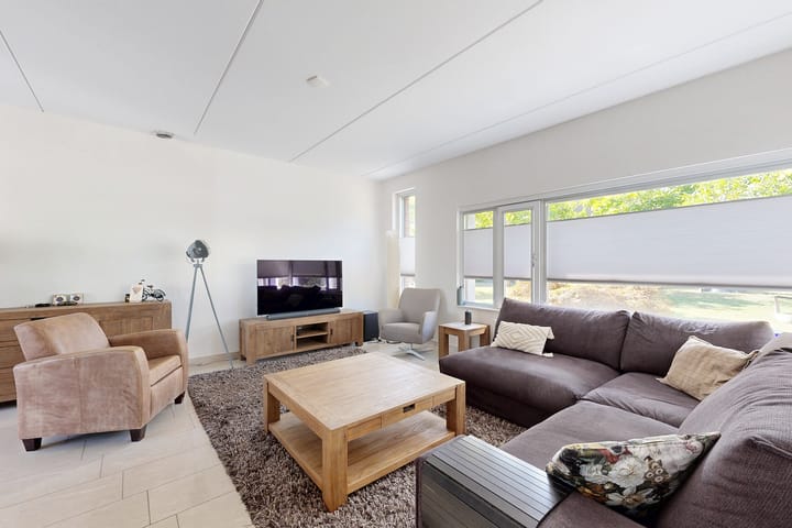 Photo 2 of Kreitenborg 72