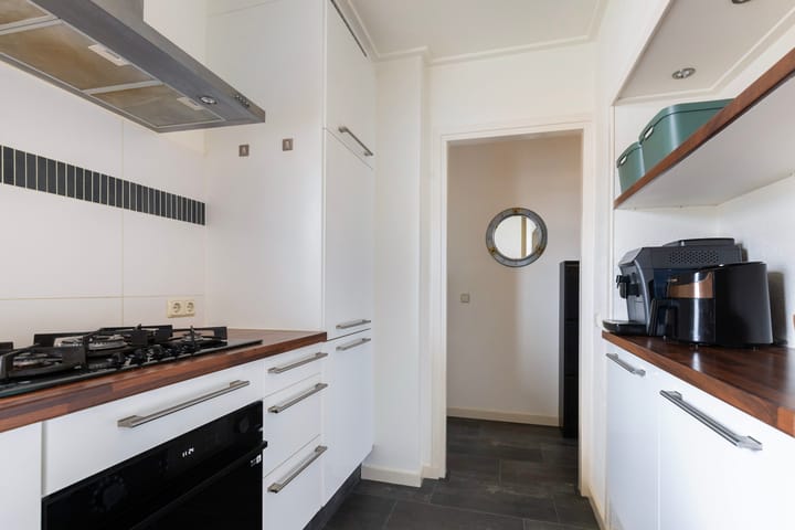 Photo 15 of Van Houtenstraat 48