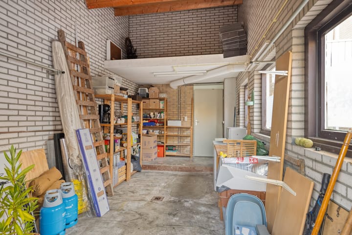 Photo 39 of Weerdslag 28