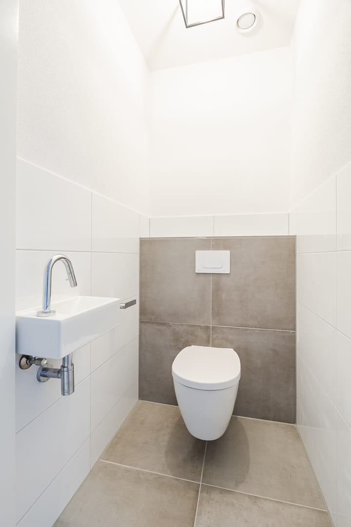 Photo 9 of Blinkert 104