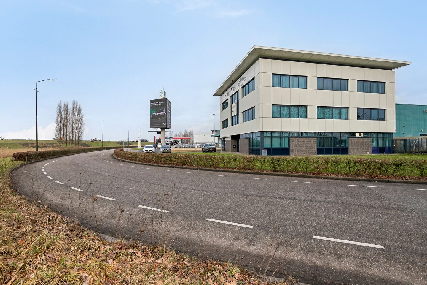 View photo 2 of De Amert 712