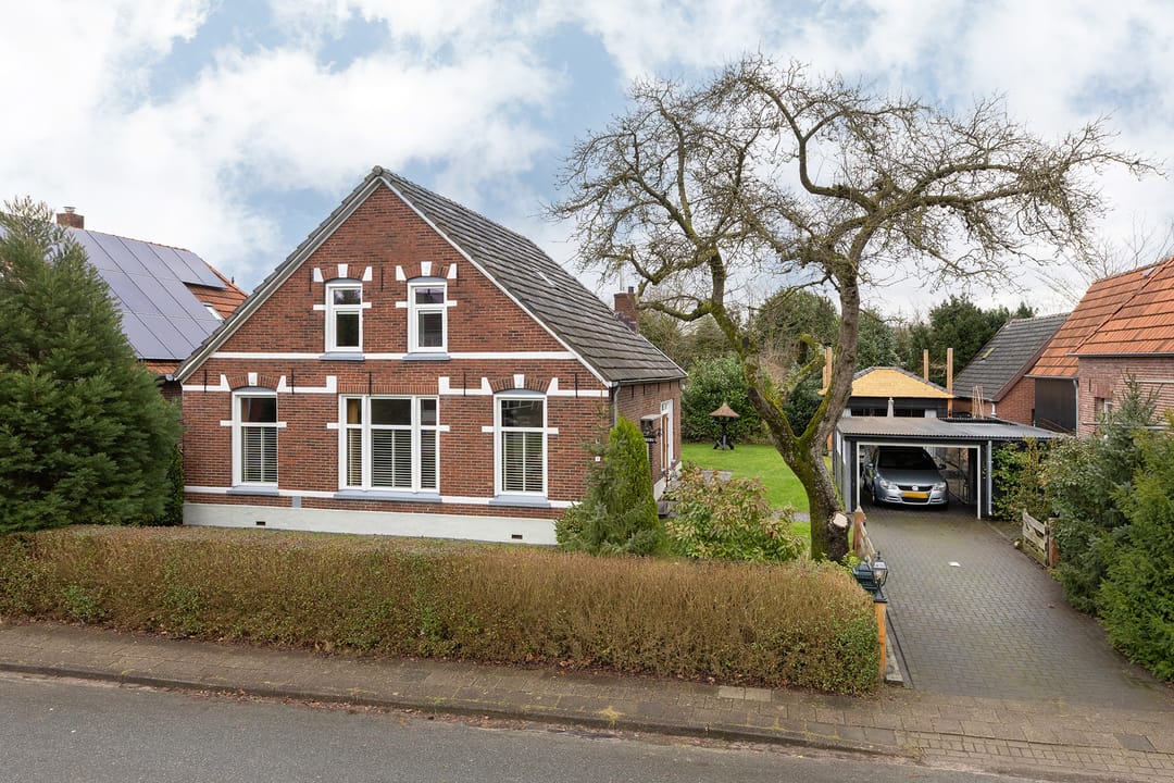 Photo 1 of Schoolstraat 8