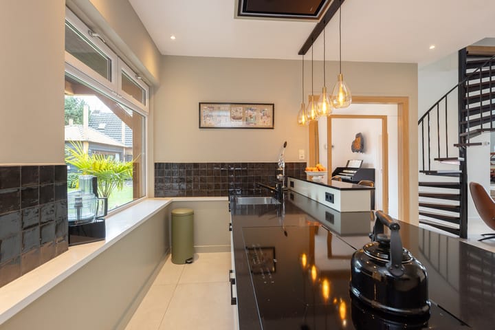 Photo 10 of Schoolstraat 8