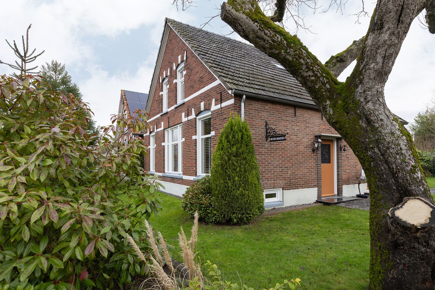 Photo 49 of Schoolstraat 8