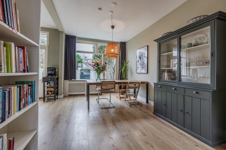 Foto 13 van De Vriesstraat 56