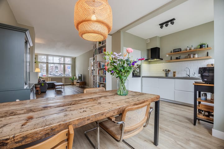 Foto 2 van De Vriesstraat 56