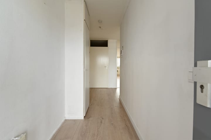 Foto 13 van Middenmolenplein 54