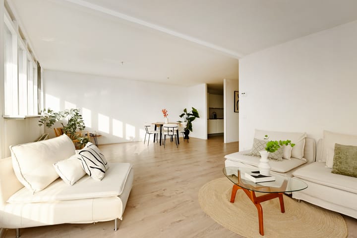 Foto 16 van Middenmolenplein 54