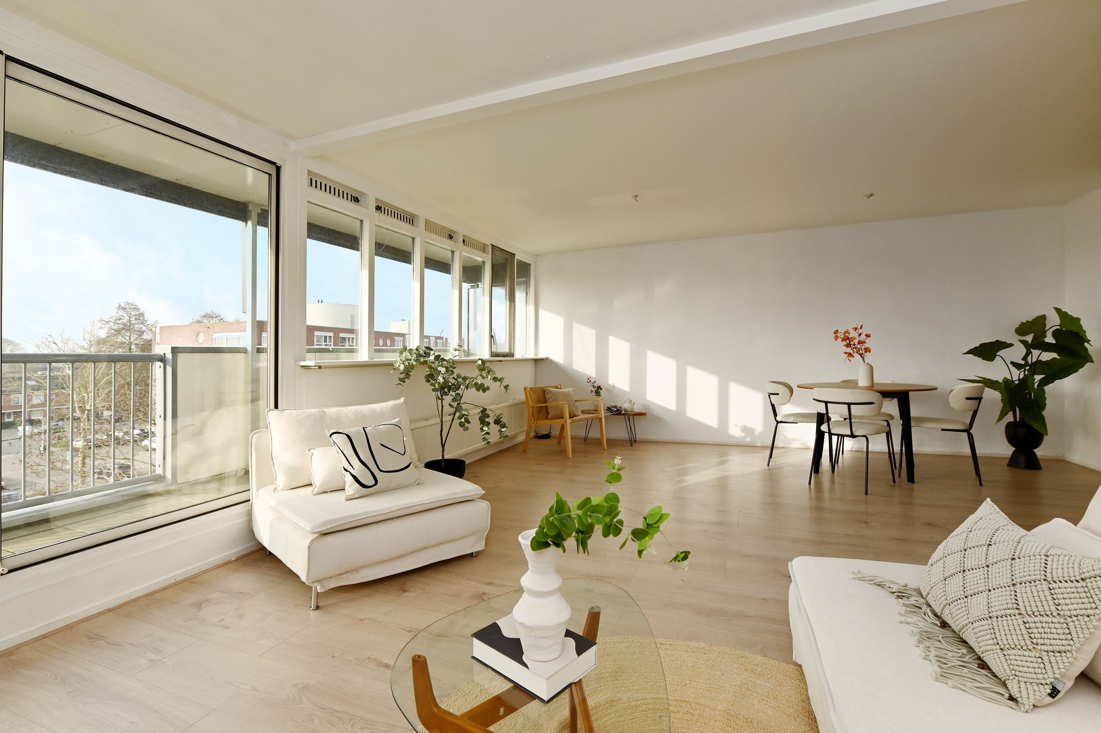 Photo 18 of Middenmolenplein 54