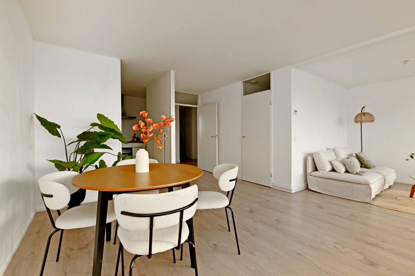 Photo 19 of Middenmolenplein 54