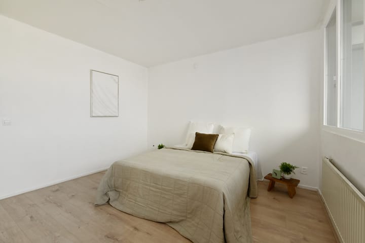 Foto 29 van Middenmolenplein 54