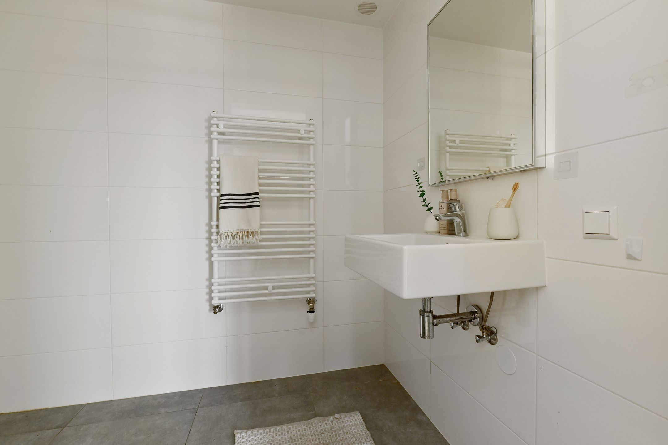 Photo 33 of Middenmolenplein 54