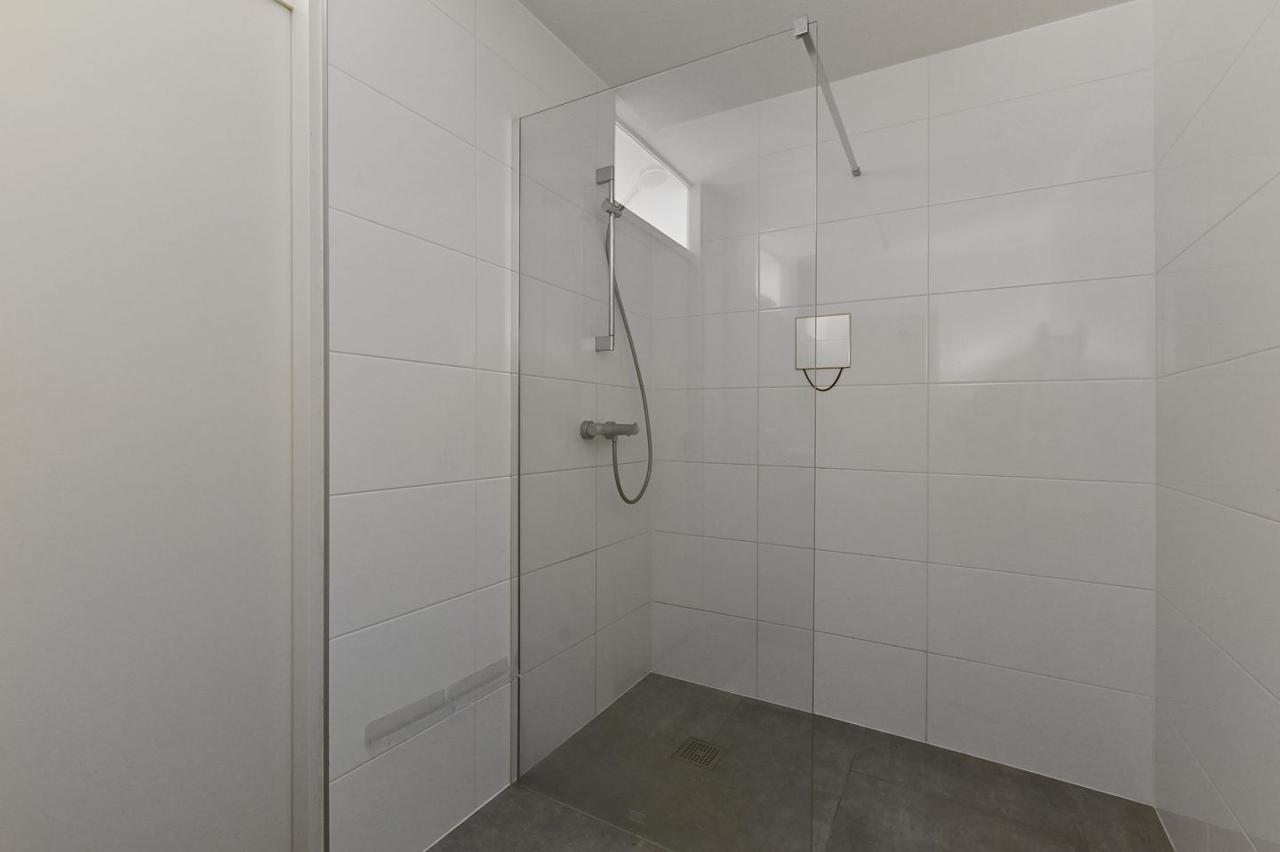 Photo 34 of Middenmolenplein 54