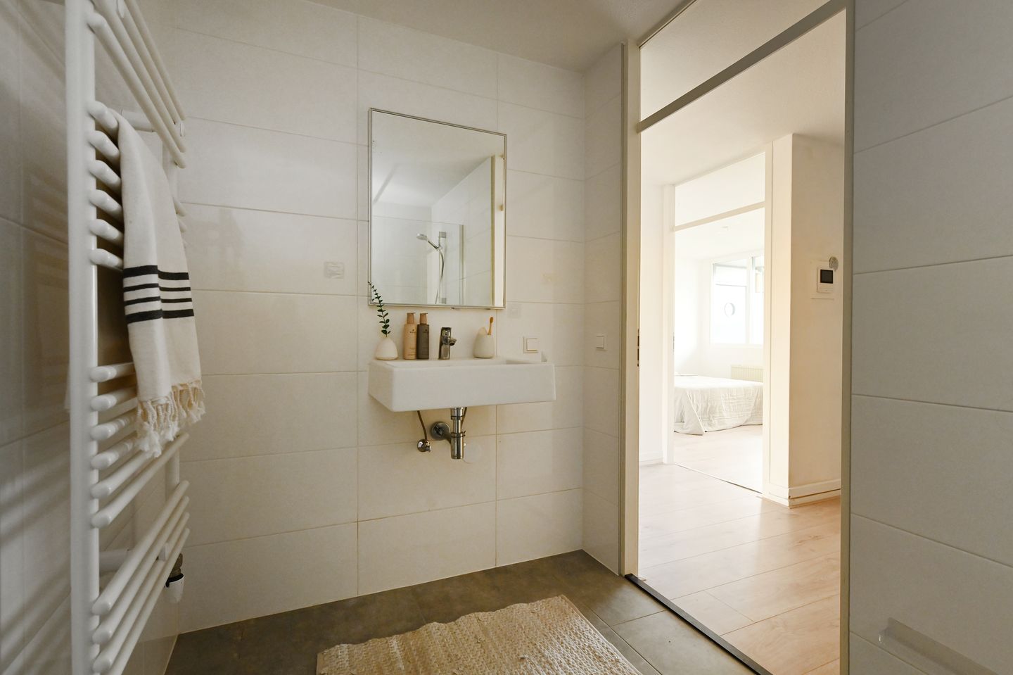 Photo 35 of Middenmolenplein 54