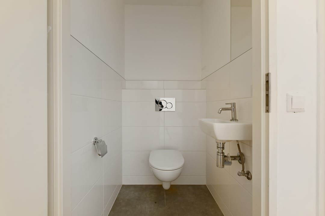 Photo 37 of Middenmolenplein 54