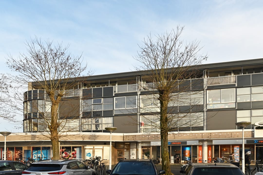 Photo 38 of Middenmolenplein 54