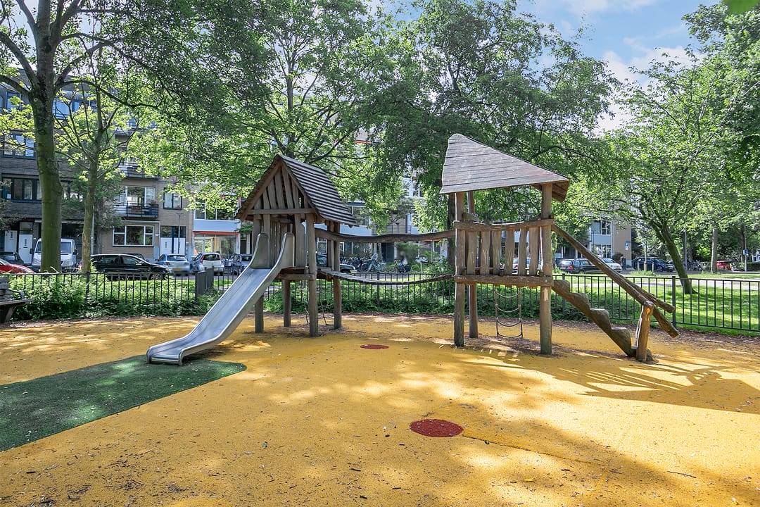 Photo 38 of Nolensstraat 34-A01