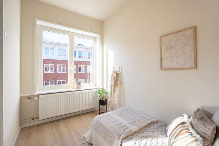 Foto 14 van James Cookstraat 36-2