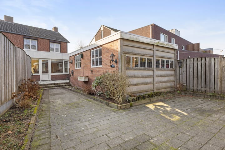 Foto 37 van Kanaalstraat 104