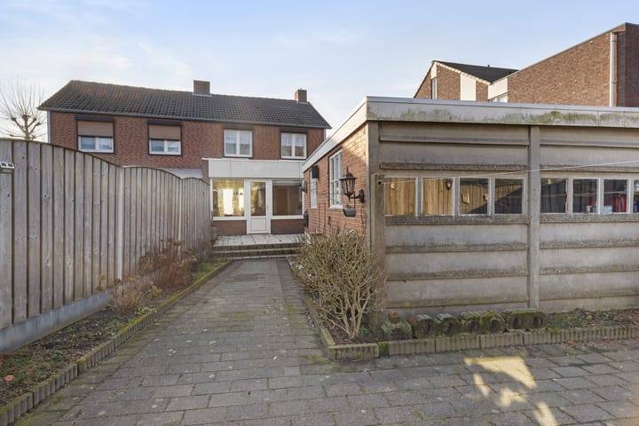 Foto 38 van Kanaalstraat 104