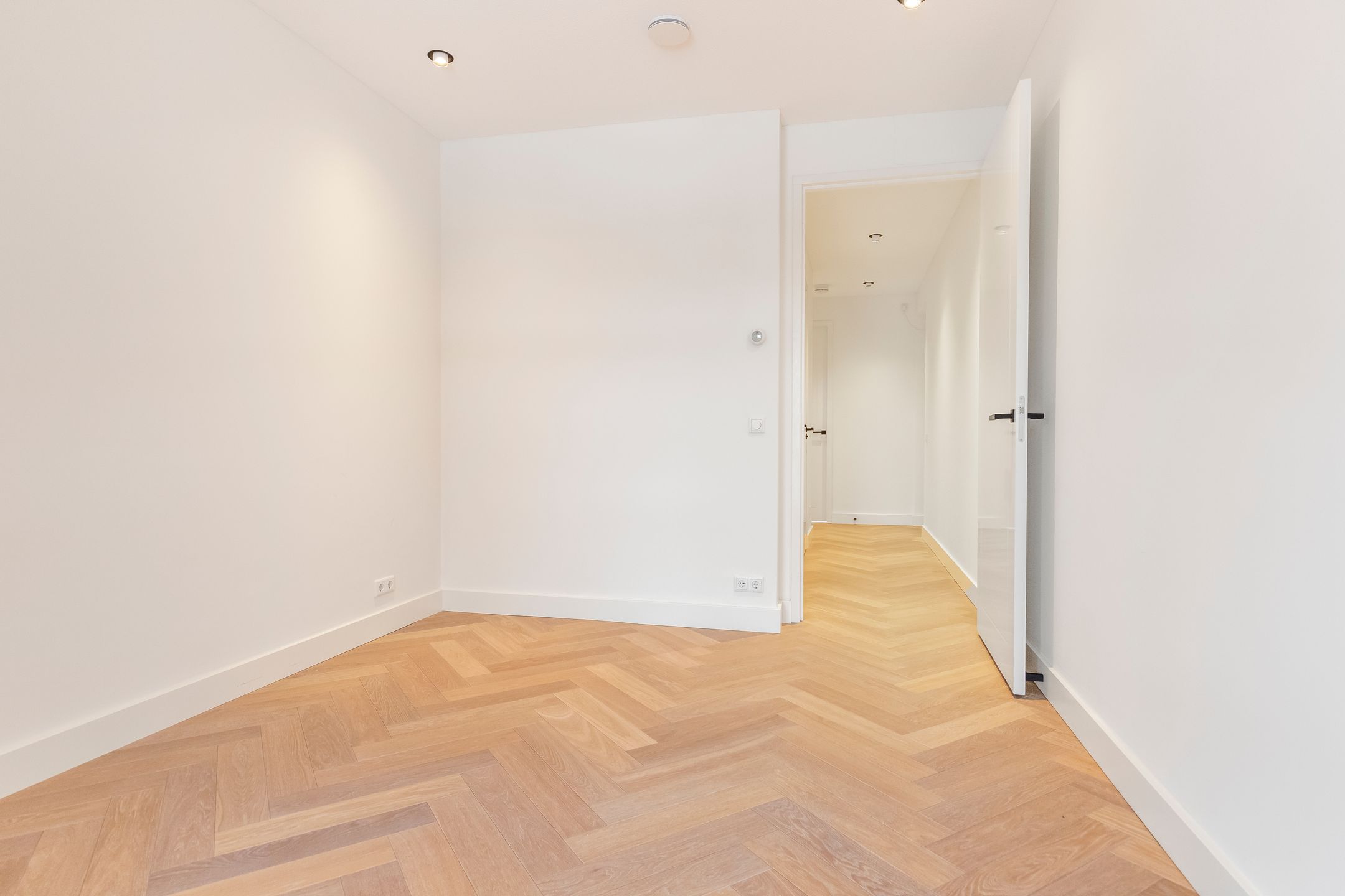 Photo 12 of Kostverlorenhof 185