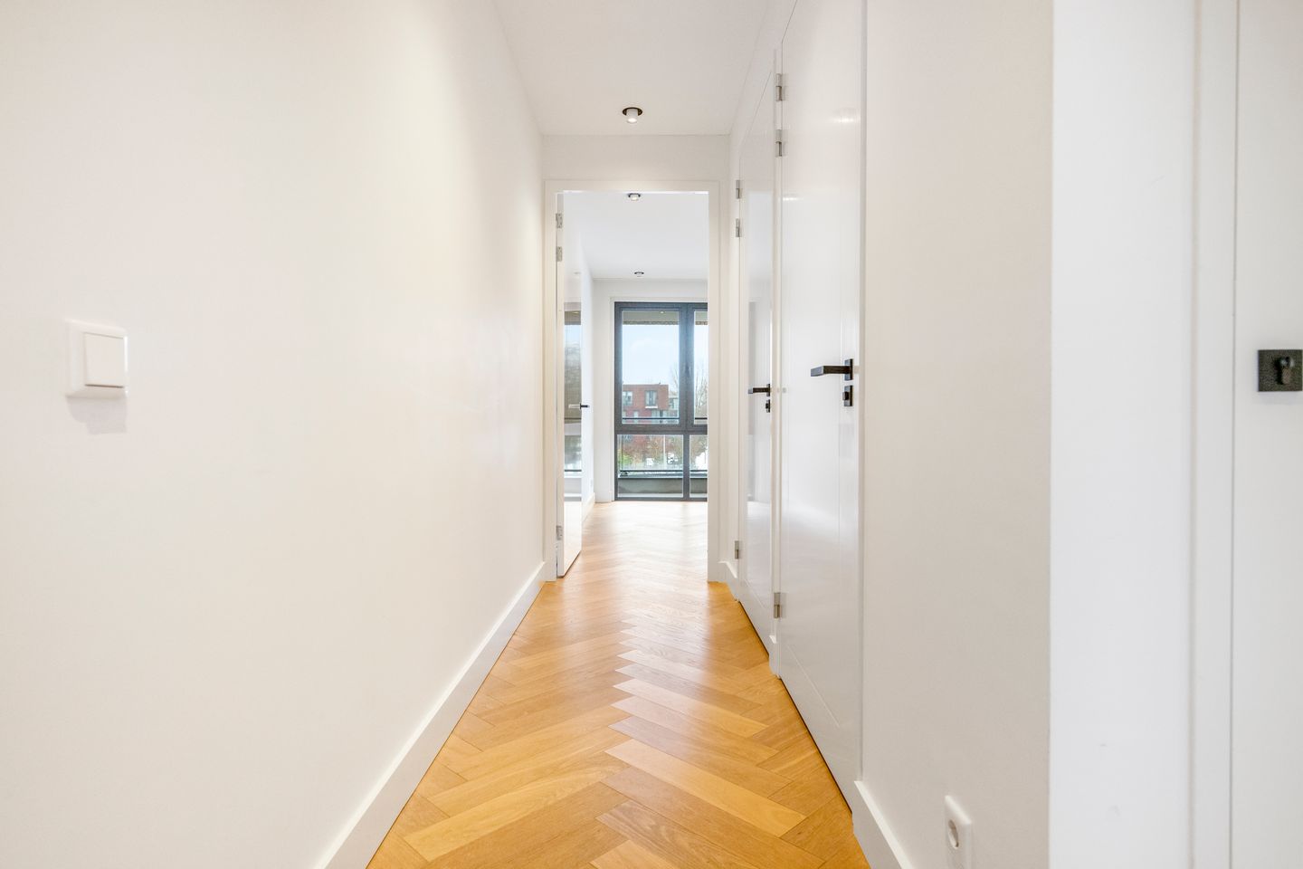 Photo 19 of Kostverlorenhof 185