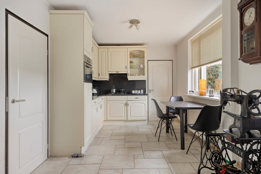 Foto 7 van Emmalaan 35-A