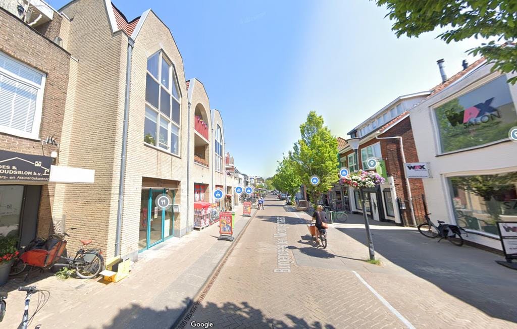 Photo 15 of Burgemeester Mooijstraat 27-D