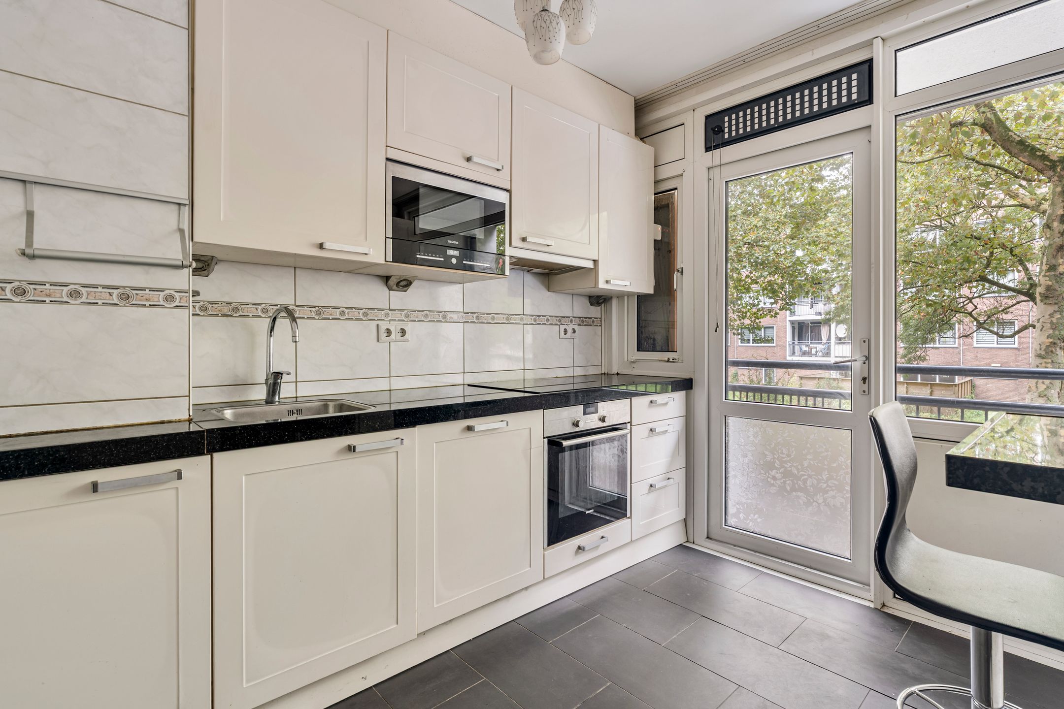 Foto 15 van Overveenstraat 28