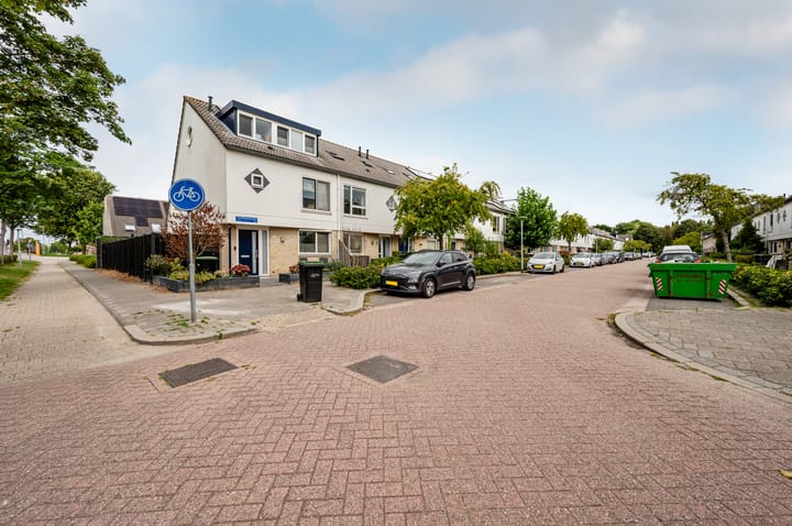 Photo 41 of Truffautstraat 48