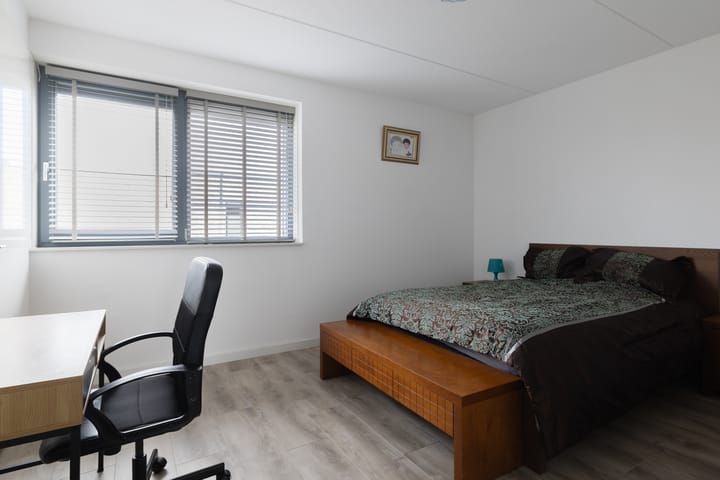 Foto 31 van Weegbree 28