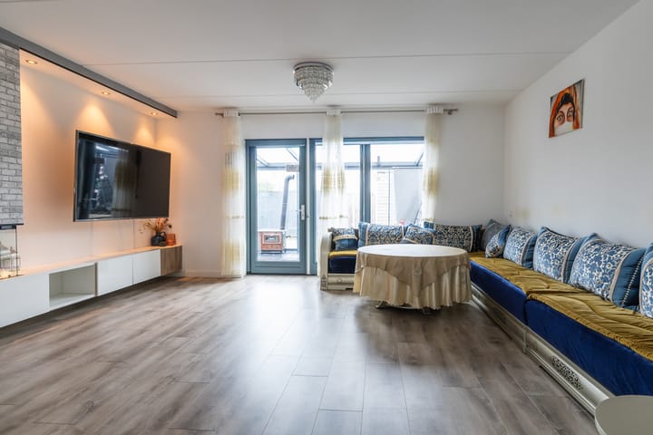 Foto 9 van Weegbree 28