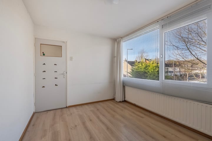 Photo 12 of Miltonstraat 34