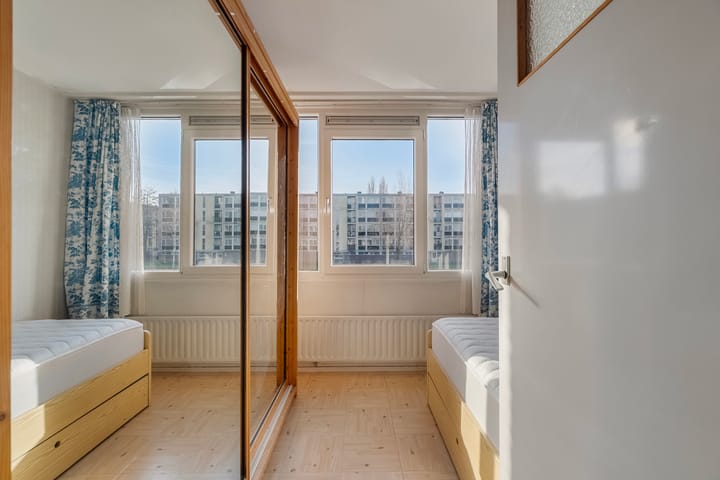 Photo 13 of Miltonstraat 34